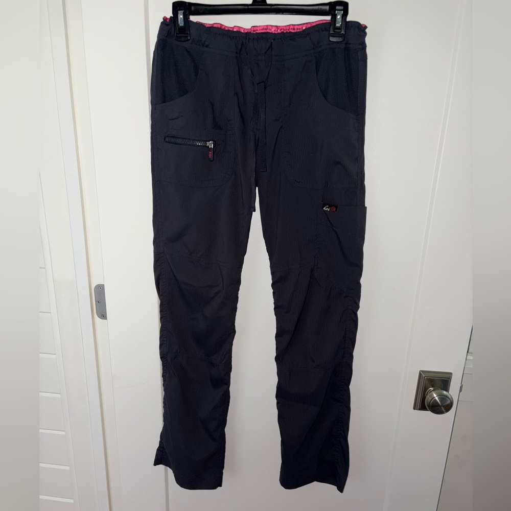 Koi Lite Peace slim fit scrub pant sz XS Regular NWOT 721